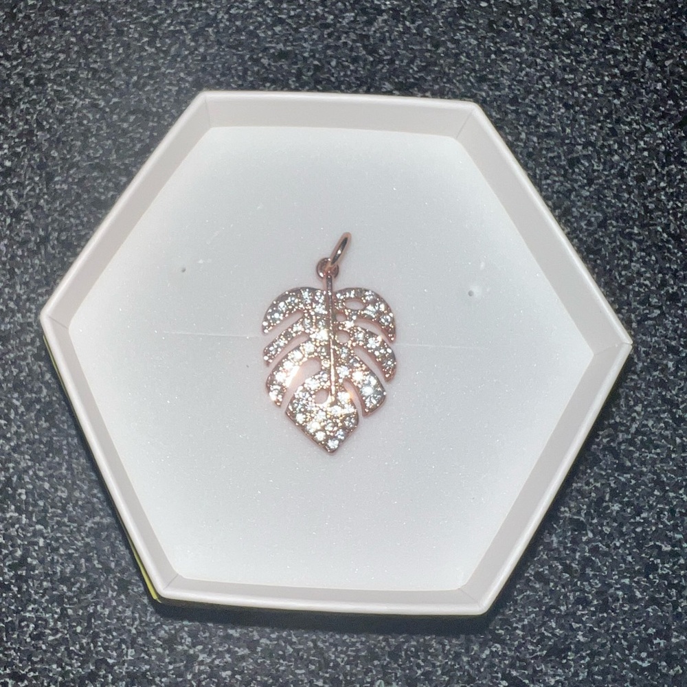 Bomb Party Rose Gold With Cz Leaf Pendant Only